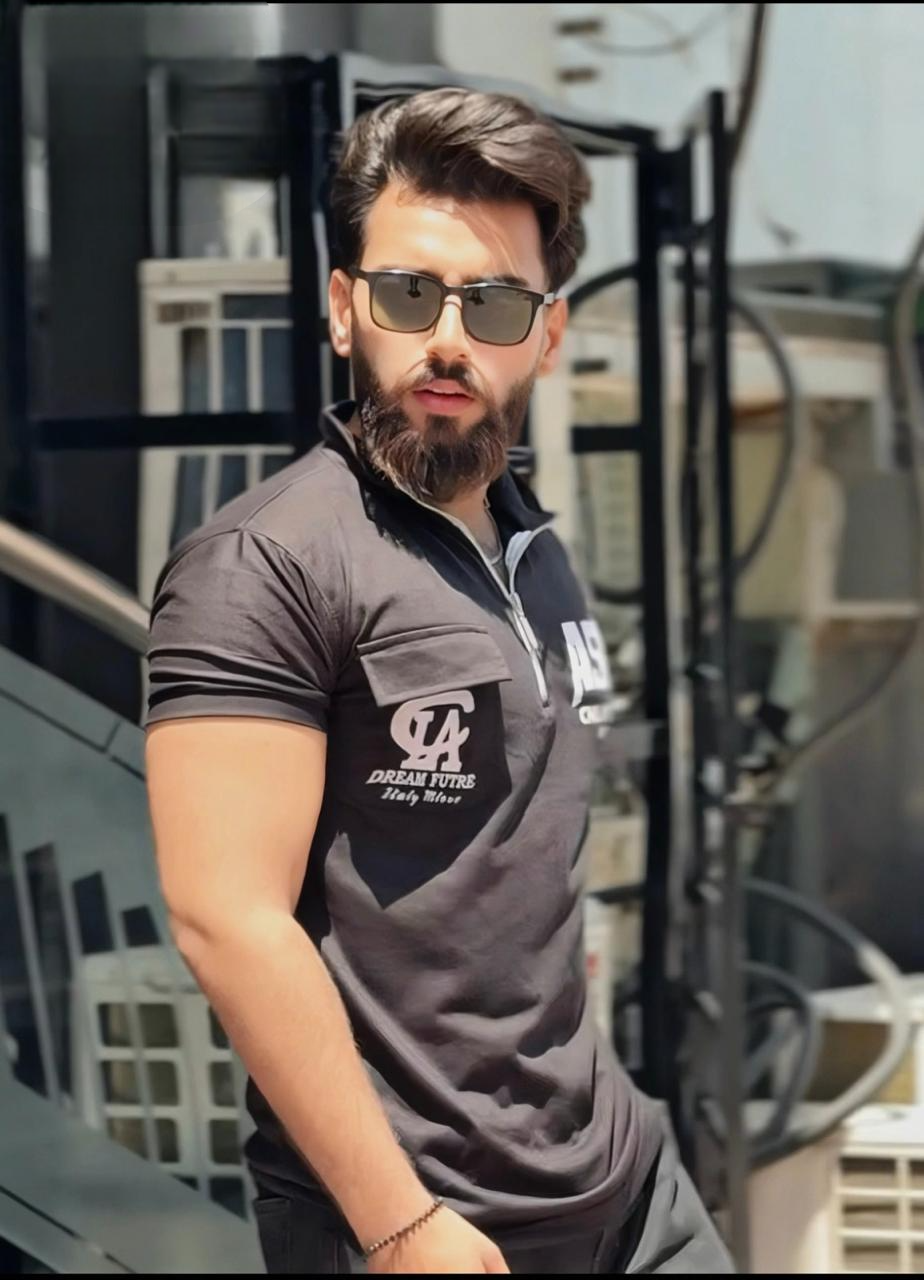 Pocket style  Back printed Zipped tshirt